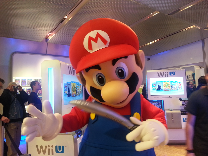 Illustration for article titled The Link Between Super Mario 3D Worlds Launch Event at Nintendo World, NYC